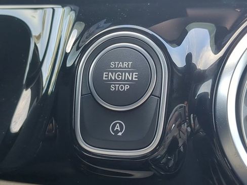 Used 2025 Mercedes-Benz GLA 250 image 25