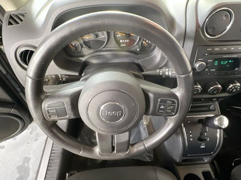 Used 2017 Jeep Patriot Latitude image 10