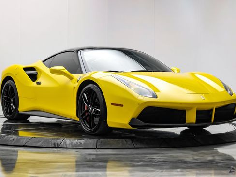 Used 2019 Ferrari 488 GTB RWD image 29