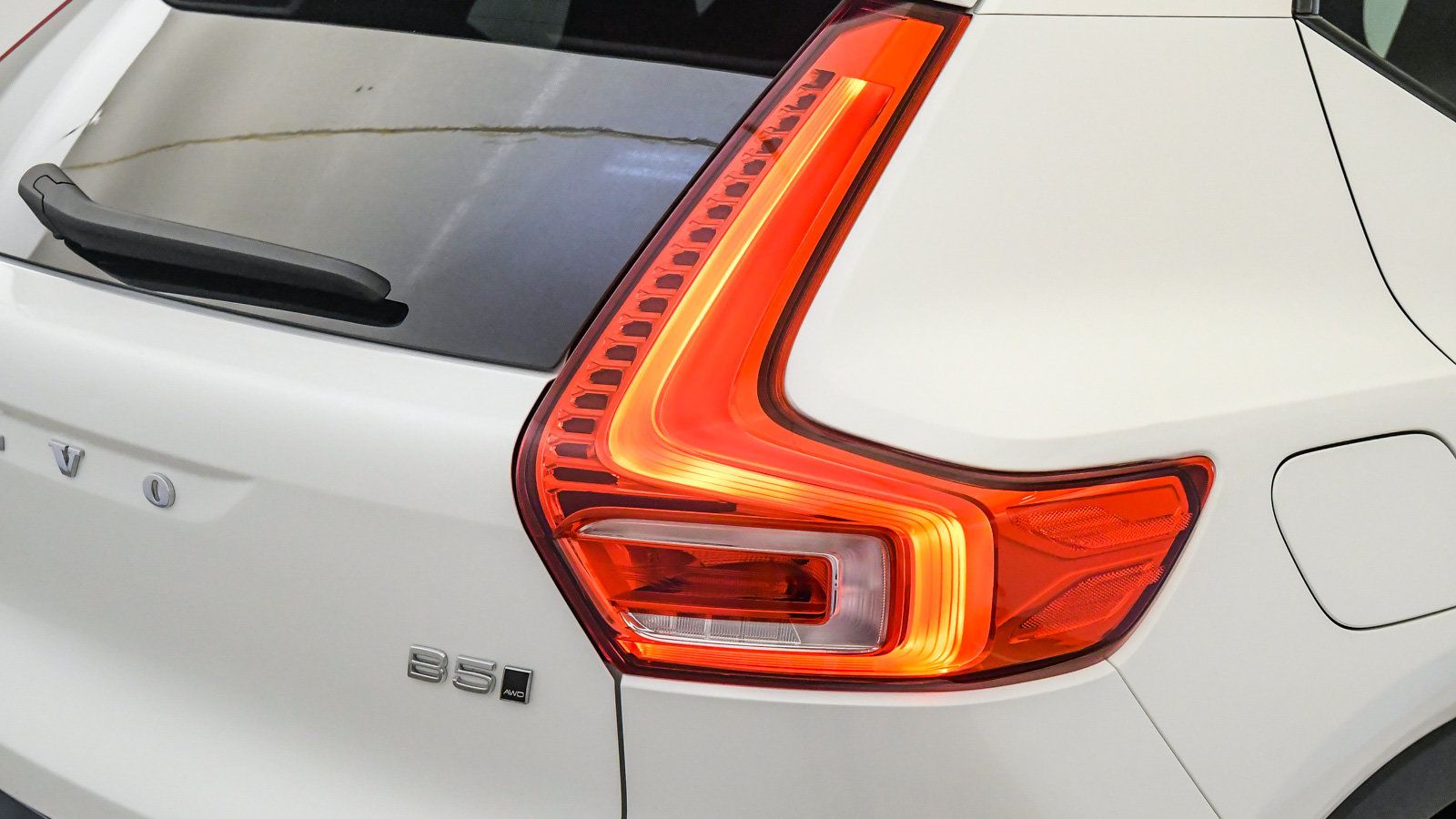 Certified 2026 Volvo XC40 B5 Plus AWD/4WD image 12