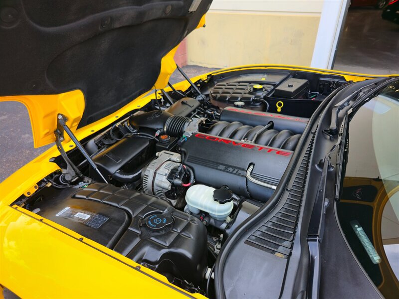 Used 2000 Chevrolet Corvette Convertible w/ Memory Pkg RWD image 31