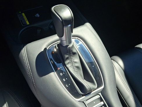 Used 2024 Honda HR-V EX-L image 15