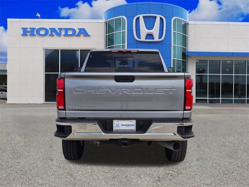 Used 2025 Chevrolet Silverado 2500 LTZ w/ LTZ Convenience Package image 4