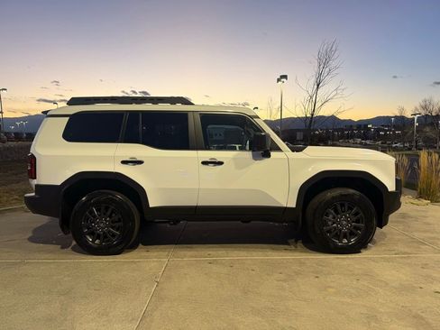 Used 2025 Toyota Land Cruiser 1958 image 9