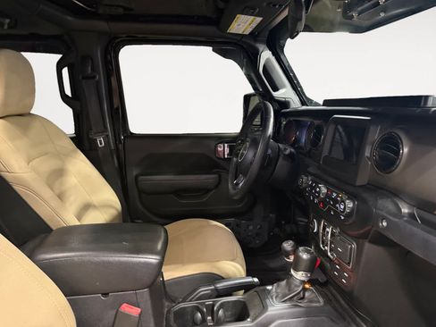 Used 2020 Jeep Gladiator Sport w/ Quick Order Package 24S AWD/4WD image 16