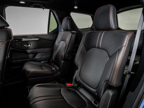 Used 2025 Honda Pilot TrailSport image 22