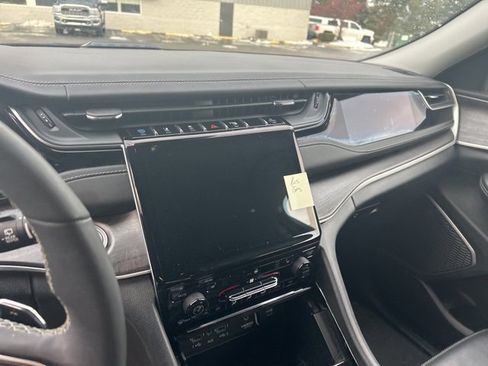 Certified 2022 Jeep Grand Cherokee Limited 4xe image 12