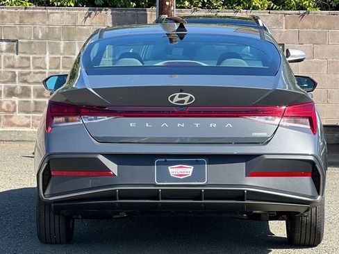 New 2026 Hyundai Elantra Blue FWD image 7