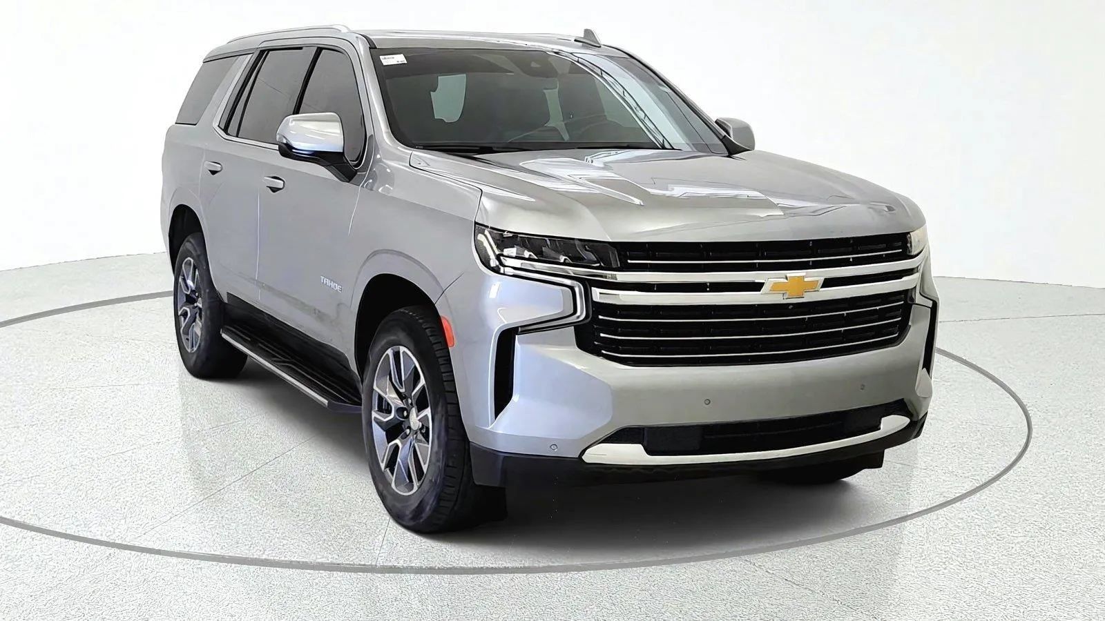 Used 2023 Chevrolet Tahoe LT w/ LT Signature Package AWD/4WD image 2