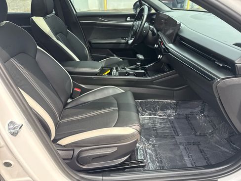 Used 2025 Kia K5 GT-Line w/ GT-Line Premium Package image 12