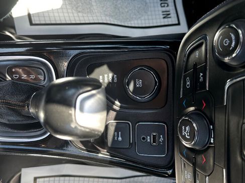 Used 2019 Jeep Compass Limited image 19