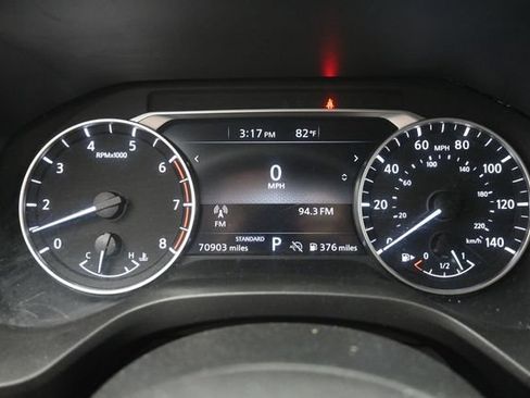 Used 2024 Nissan Rogue S FWD image 17