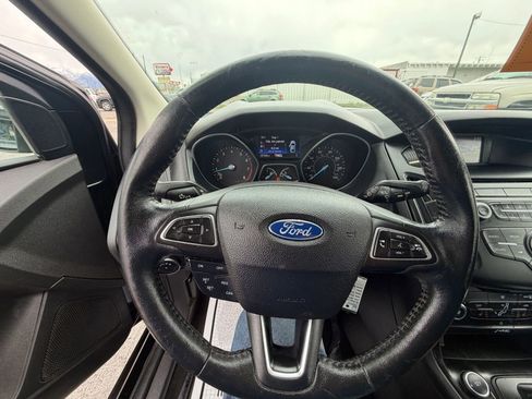 Used 2016 Ford Focus SE w/ SE Cold Weather Package FWD image 30