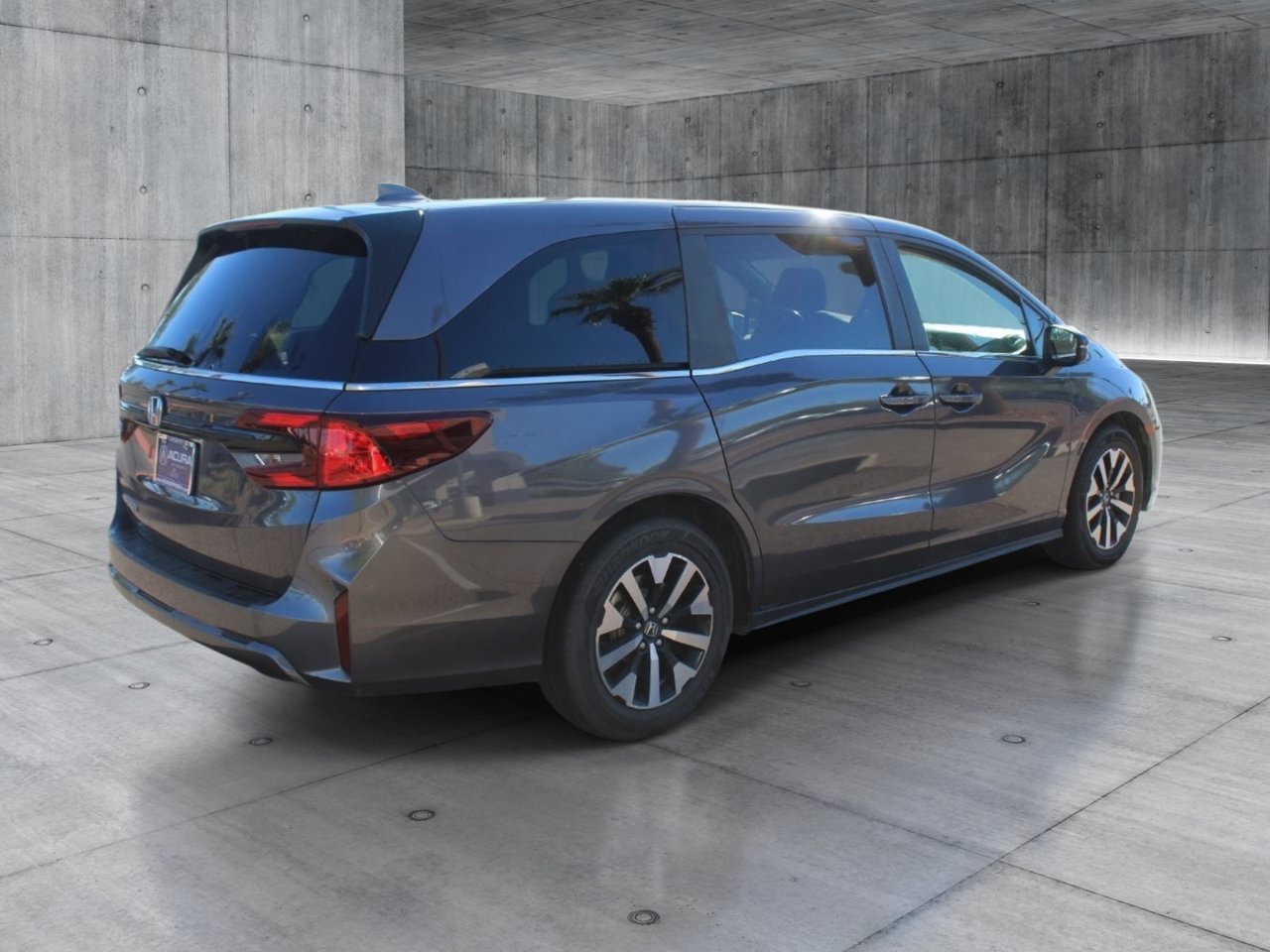 Used 2025 Honda Odyssey EX-L image 6
