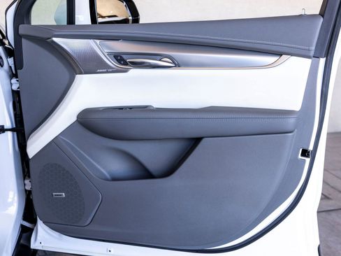 Used 2021 Cadillac XT5 Premium Luxury image 25