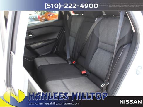 Used 2025 Nissan Rogue SV AWD/4WD image 16