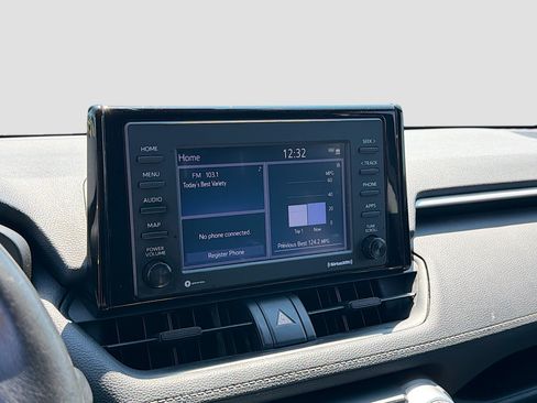 Used 2020 Toyota RAV4 XLE w/ XLE Grade Weather Package AWD/4WD image 10