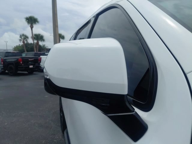 Used 2022 Chevrolet Tahoe RST w/ Luxury Package RWD image 15