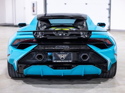 Used 2024 Lamborghini Huracan Tecnica RWD image 8