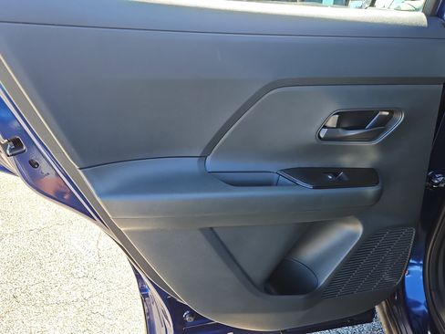 Used 2025 Nissan Kicks S image 10