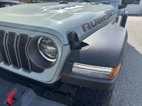 Used 2024 Jeep Wrangler Unlimited Rubicon image 8