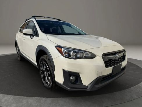 Used 2018 Subaru Crosstrek 2.0i Premium w/ Eyesight System image 3