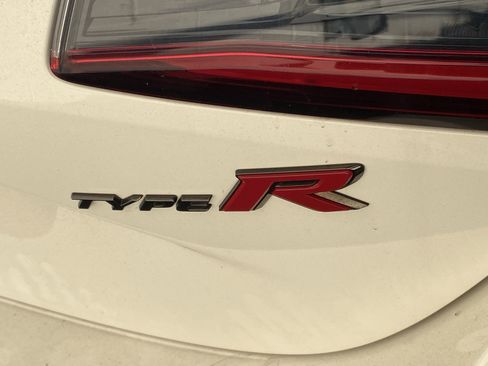 Used 2023 Honda Civic Type R image 4
