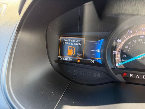 Used 2023 Ford Edge SEL image 40