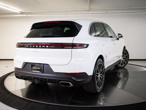 Certified 2026 Porsche Cayenne AWD/4WD image 7