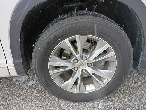 Used 2015 Toyota Highlander XLE image 46