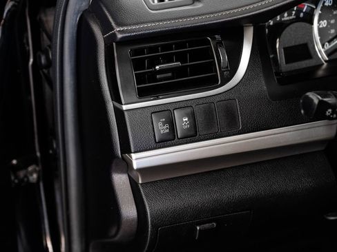 Used 2014 Toyota Camry SE w/ Leather Package image 28