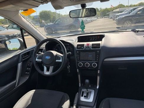 Used 2018 Subaru Forester 2.5i Premium image 17