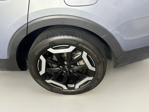 Used 2025 Kia Telluride S FWD image 11