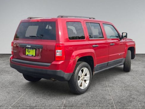 Used 2012 Jeep Patriot Sport w/ Tire & Wheel Group AWD/4WD image 5