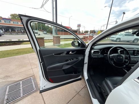 Used 2019 Kia Sorento EX image 13