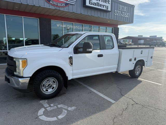 Used 2017 Ford F250 XL w/ Power Equipment Group RWD image 1
