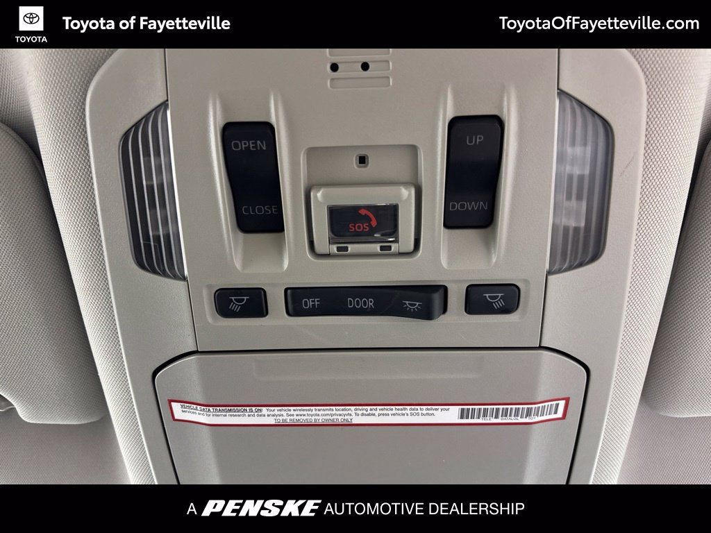 Used 2021 Toyota Highlander Limited FWD image 15