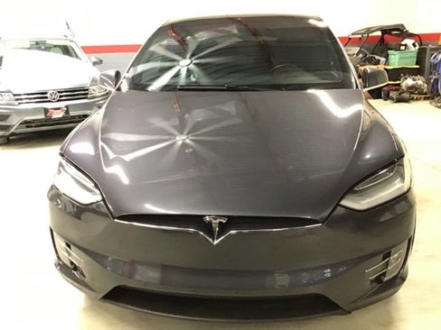 Used 2016 Tesla Model X 60D AWD/4WD image 2