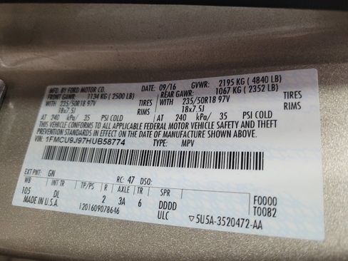 Used 2017 Ford Escape Titanium image 33