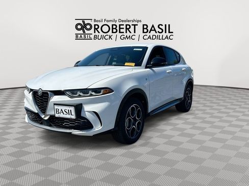 Used 2024 Alfa Romeo Tonale Ti AWD/4WD image 4