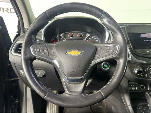 Used 2019 Chevrolet Equinox LT w/ Sun & Navigation Package image 10