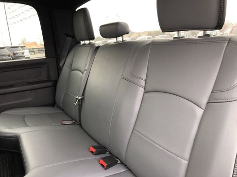 Used 2024 RAM 2500 Tradesman w/ Chrome Appearance Group image 11