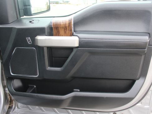 Used 2020 Ford F150 Lariat image 53