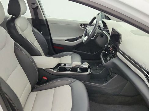 Used 2020 Hyundai Ioniq Limited image 25