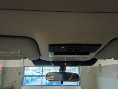 New 2025 Nissan Pathfinder SV image 17