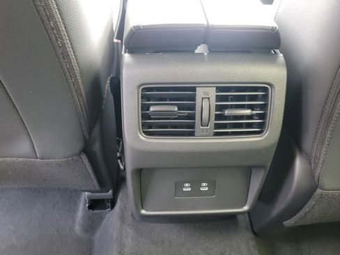 Used 2024 Nissan Rogue SL AWD/4WD image 24