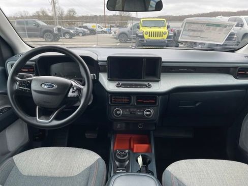 Used 2022 Ford Maverick XLT image 12
