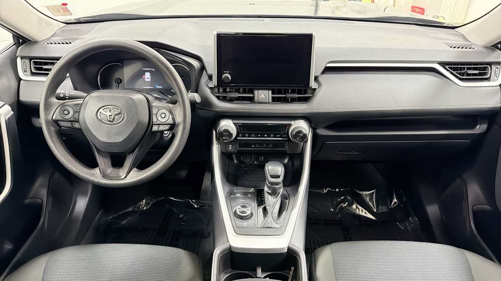 Certified 2025 Toyota RAV4 LE AWD/4WD image 26