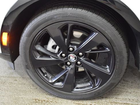 Used 2023 Buick Envision Essence w/ Sport Touring Package image 79