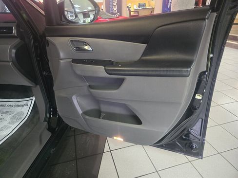 Used 2015 Honda Odyssey EX image 13